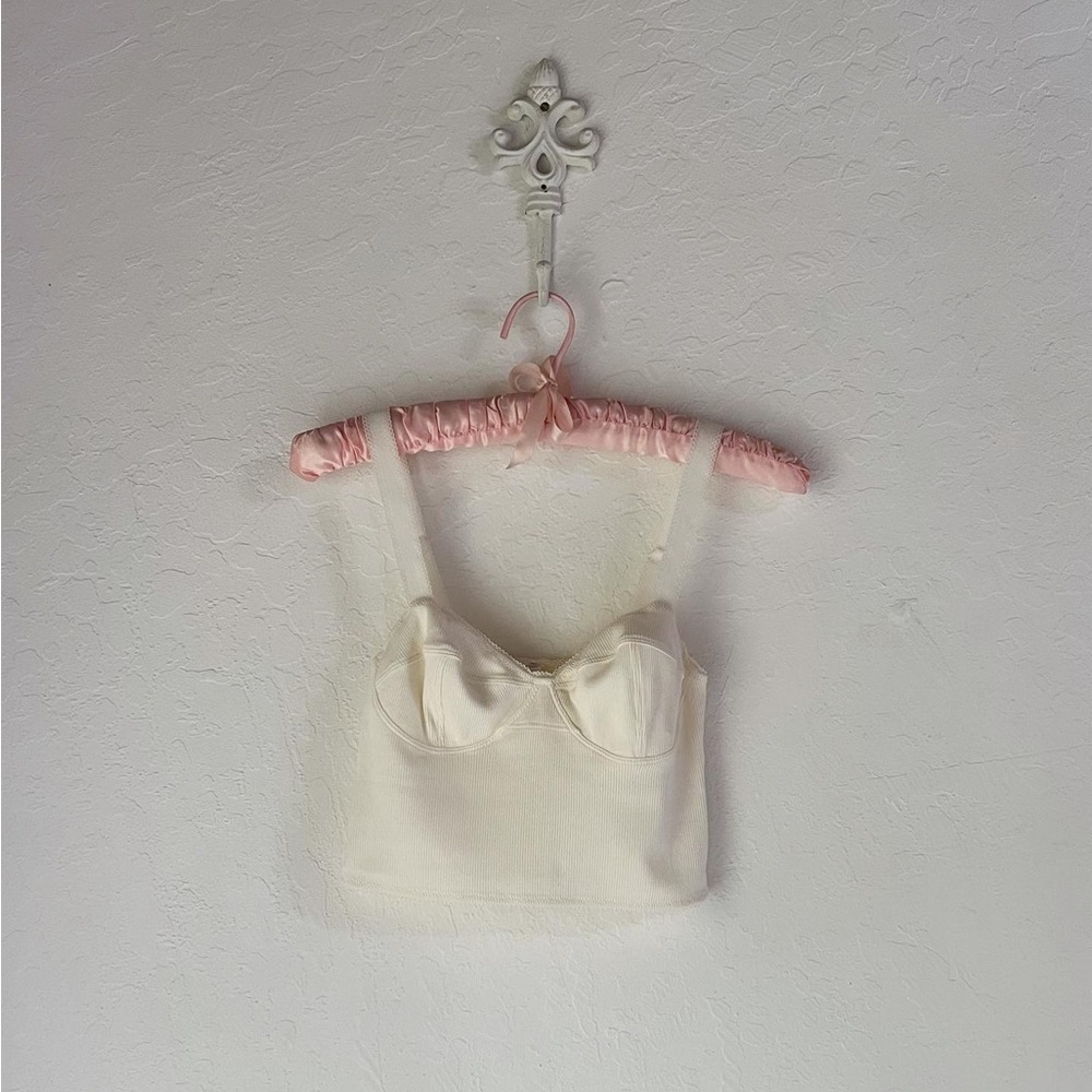 Skims Picot Cropped Cami in Marble